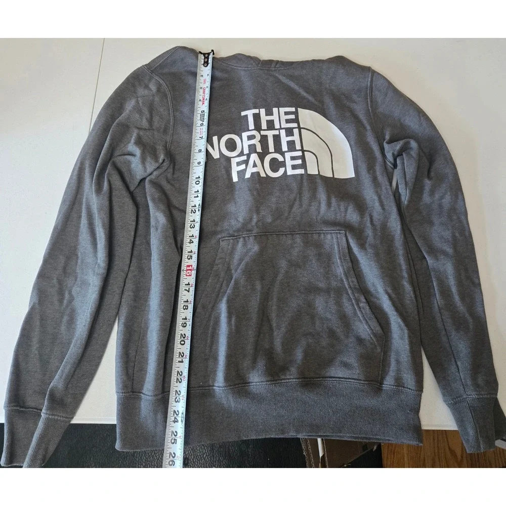 The North Face Hoodie Gray Pullover Sweatshirt Mens Small Logo Pocket Fleece‎